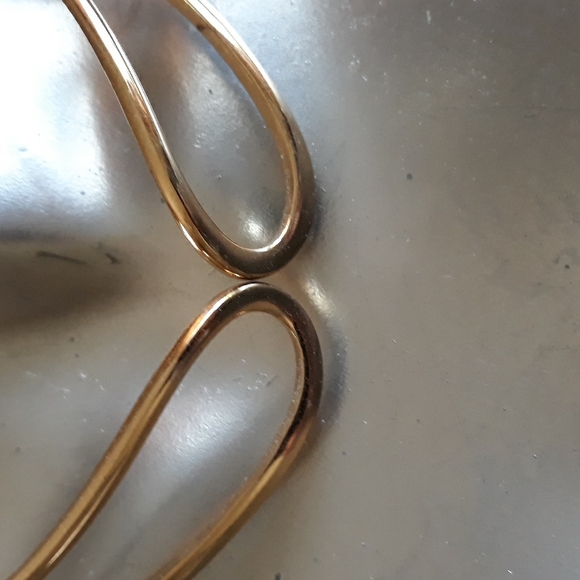 gold tone necklace - Picture 2 of 5